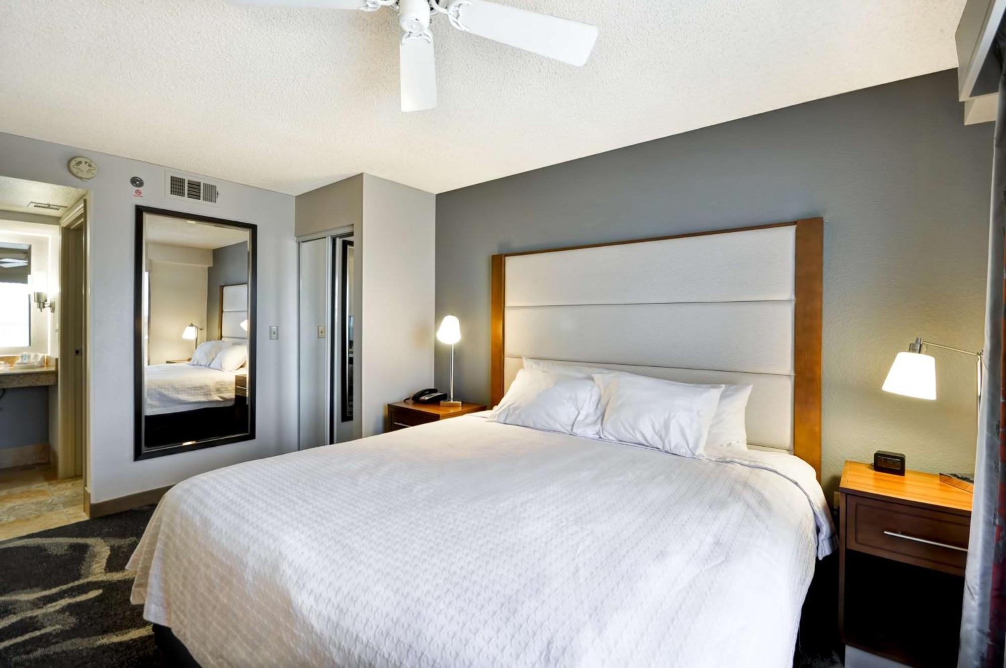 Homewood Suites By Hilton Phoenix-Biltmore Exterior foto